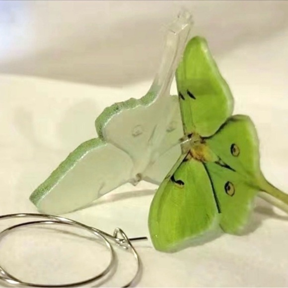 TERRA GEMMS Studio Series Green Luna Moth Hoop Statement Earrings - Picture 3 of 3